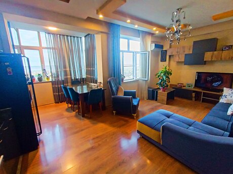 Elan №6257260 - Bakı, 7-ci mikrorayon q., 4 otaqlı, 105 m², 11/17 mərtəbə