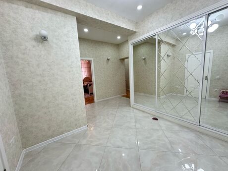 2 otaqlı köhnə tikili - Yeni Günəşli q. - 67 m²