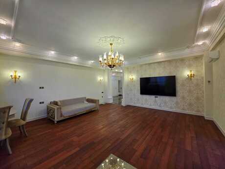 Kirayə 3 otaqlı mənzil, 165 m², Şah İsmayıl Xətai: 1 600 ₼/ay 5