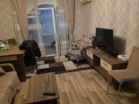 Kirayə 3 otaqlı mənzil, 110 m², İnşaatçılar: 200 ₼/ay 2