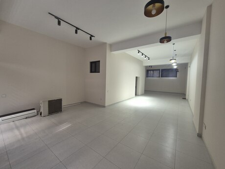 1 otaqlı ofis - Böyükşor q. - 103 m²
