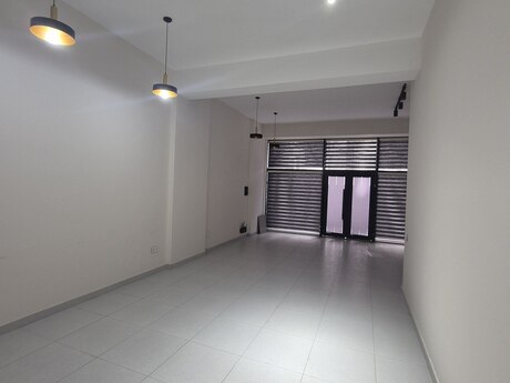 1 otaqlı ofis - Böyükşor q. - 103 m²