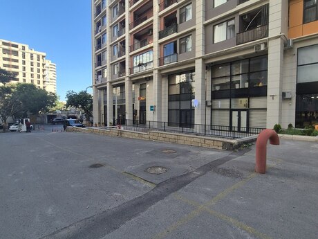 1 otaqlı ofis - Böyükşor q. - 103 m²