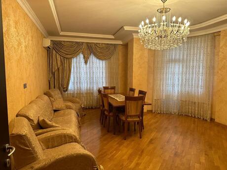 Объявление №6257585 - Баку, пос. Ени Ясамал, 3-комн., 135 м², 3/12 этаж
