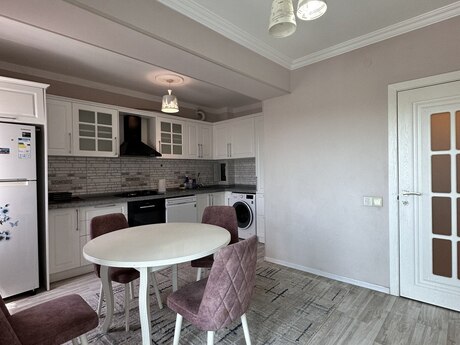 Elan №6257656 - Bakı, Elmlər Akademiyası m., 3 otaqlı, 85 m², 4/9 mərtəbə