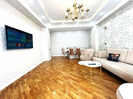 Elan №6257700 - Bakı, Şah İsmayıl Xətai m., 3 otaqlı, 120 m², 8/16 mərtəbə