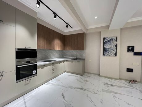 Elan №6257702 - Bakı, Nizami m., 3 otaqlı, 120 m², 8/17 mərtəbə