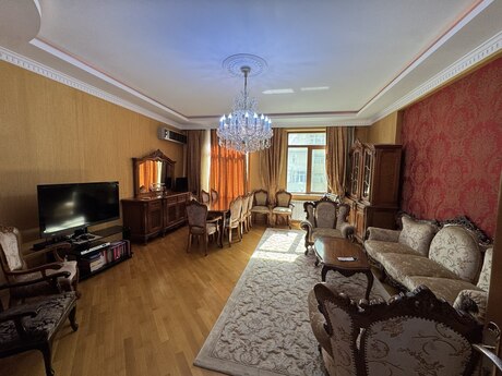 Объявление №6134467 - Баку, м. Низами, 3-комн., 130 м², 4/16 этаж