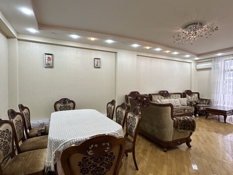 4 otaqlı mənzil, 221 m², Elmlər Akademiyası: 528 000 ₼ 2