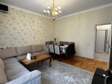 4-комн. вторичка - м. 28 мая - 90 м²