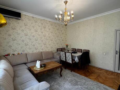 4-комн. вторичка - м. 28 мая - 90 м²