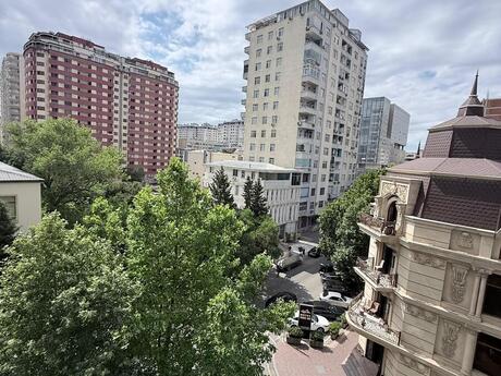 3 otaqlı yeni tikili - Nəsimi r. - 130 m²