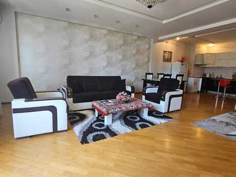 Kirayə 3 otaqlı mənzil, 135 m², 28 May: 1 300 ₼/ay 4