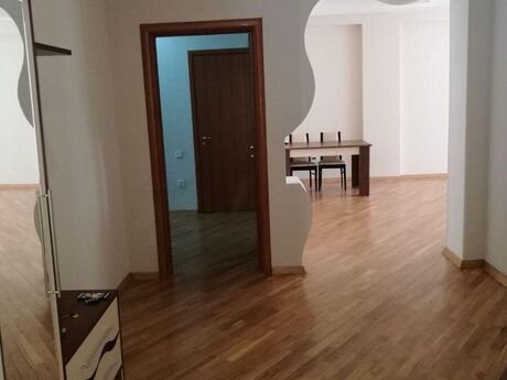 3-комнатная квартира, 140 м², Nizami: 400 000 ₼ 3