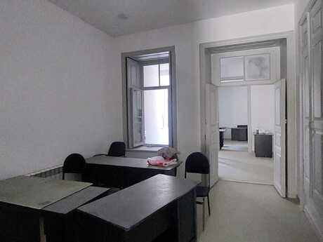 3-комн. офис - м. Низами - 100 м²