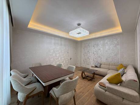 Elan №6199408 - Bakı, Ağ şəhər q., 3 otaqlı, 130 m², 6/7 mərtəbə