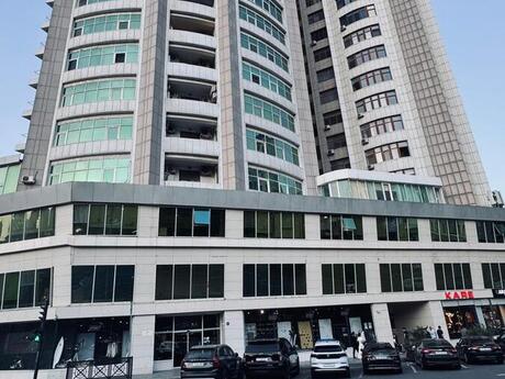 4 otaqlı mənzil, 230 m², 28 May: 620 000 ₼ 2