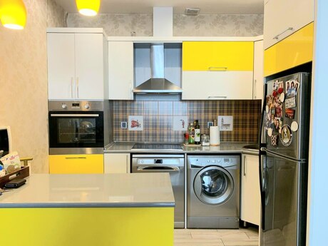 Elan №6258876 - Bakı, Şah İsmayıl Xətai m., 3 otaqlı, 90 m², 3/18 mərtəbə