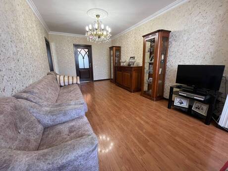 Объявление №6259163 - Баку, м. Элмляр Академиясы, 3-комн., 70 м², 5/5 этаж