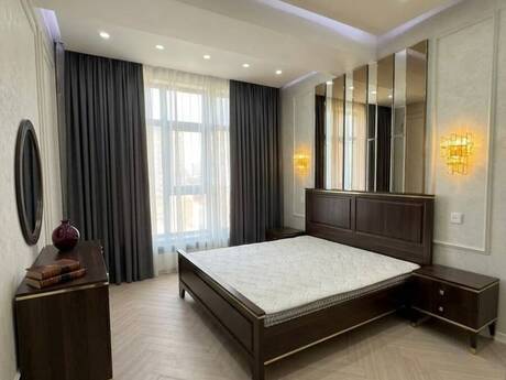 4 otaqlı mənzil, 130 m², Şah İsmayıl Xətai: 440 000 ₼ 2