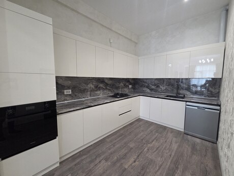 2-комн. новостройка - Насиминский  р. - 95 м²