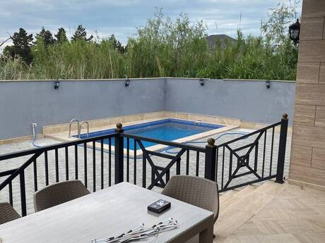 4 otaqlı həyət evi/bağ evi - Novxanı q. - 170 m²