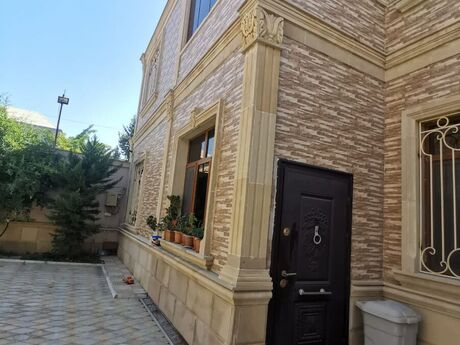 6 otaqlı həyət evi/bağ evi - Binəqədi r. - 200 m²