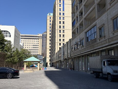 Kirayə 2 otaqlı mənzil, 101 m², 28 May: 1 000 ₼/ay 2