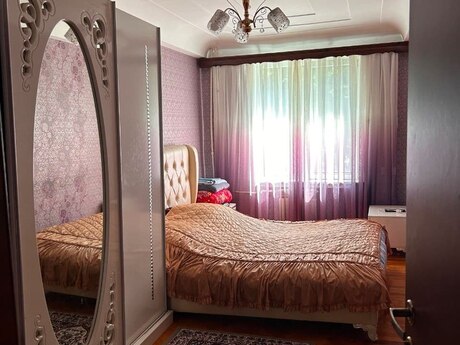 3 otaqlı köhnə tikili - İnşaatçılar m. - 80 m²