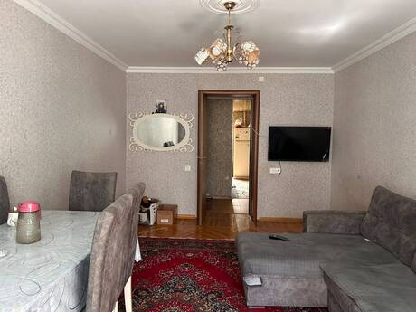 3 otaqlı köhnə tikili - İnşaatçılar m. - 80 m²