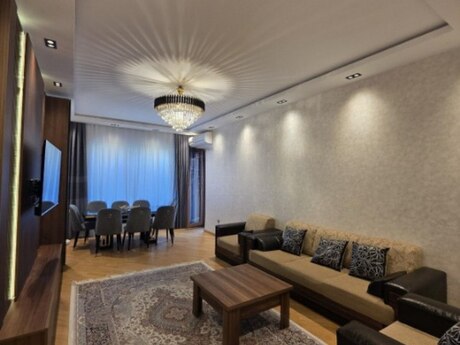 Elan №6260944 - Bakı, Nizami m., 4 otaqlı, 156 m², 5/16 mərtəbə