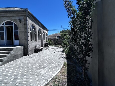 5 otaqlı həyət evi, 185 m², Binə: 134 000 ₼ 3