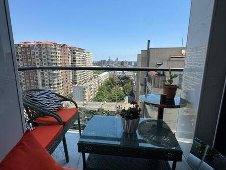 2 otaqlı yeni tikili - 28 May m. - 64 m²