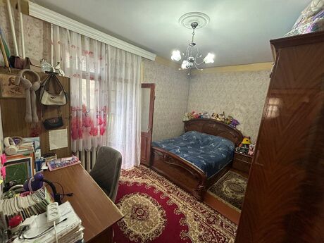 3 otaqlı köhnə tikili - Azadlıq Prospekti m. - 65 m²