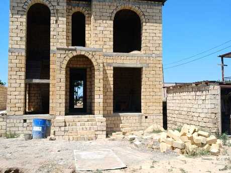 5 otaqlı həyət evi/bağ evi - Novxanı q. - 170 m²