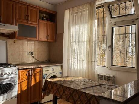 Elan №6261593 - Bakı, İnşaatçılar m., 3 otaqlı, 67 m², 2/9 mərtəbə