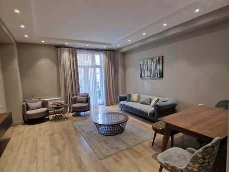 4-room apartment for rent, 180 m², Ağ şəhər: 3 000 ₼/mo 3