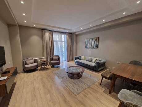 4 rooms · 180 m² · floor 4/7, Ağ şəhər