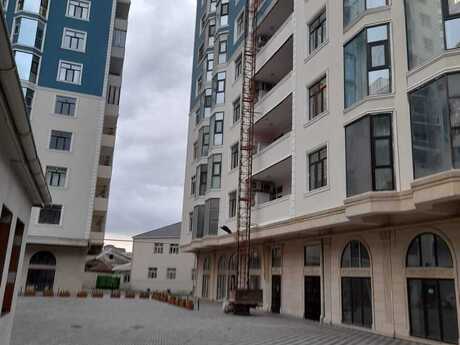 3-комнатная квартира, 140 м², Azadlıq Prospekti: 325 000 ₼ 2