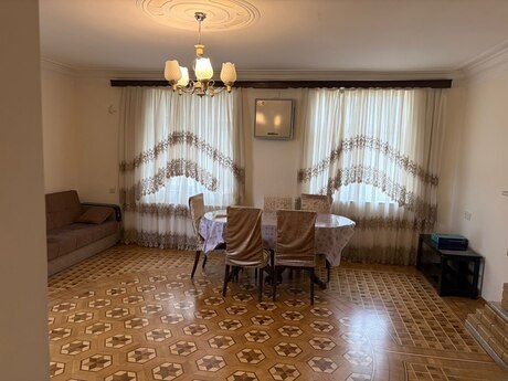 Elan №6261861 - Bakı, Nərimanov r., 3 otaqlı, 80 m², 2/5 mərtəbə