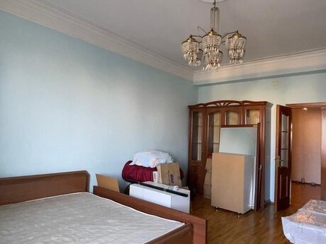 3-комнатная квартира, 130 м², 8-ci mikrorayon: 290 000 ₼ 4