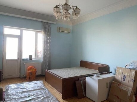 3-комнатная квартира, 130 м², 8-ci mikrorayon: 290 000 ₼ 2