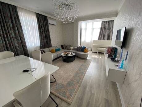 Elan №6262452 - Bakı, İnşaatçılar m., 3 otaqlı, 136 m², 17/18 mərtəbə