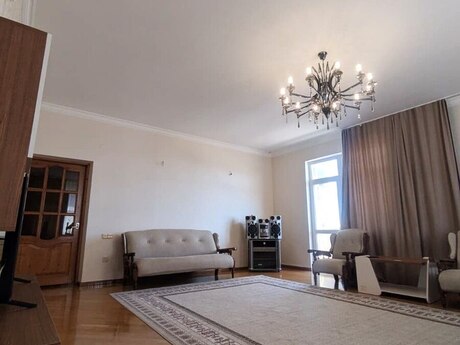 Аренда: 4-комнатная квартира, 220 м², Elmlər Akademiyası: 1 800 ₼/мес 5