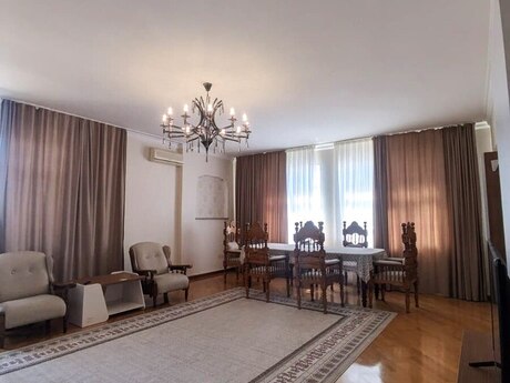 Аренда: 4-комнатная квартира, 220 м², Elmlər Akademiyası: 1 800 ₼/мес 4