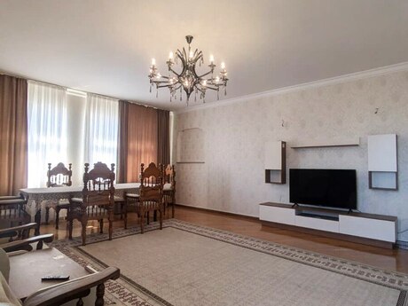 Elan №6262484 - Bakı, Elmlər Akademiyası m., 4 otaqlı, 220 m², 15/19 mərtəbə