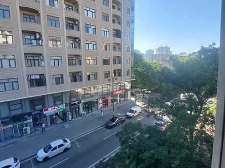 Elan №6262524 - Bakı, 28 May m., 2 otaqlı, 60 m², 4/5 mərtəbə