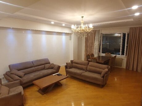 Elan №6262612 - Bakı, Nəsimi m., 4 otaqlı, 165 m², 14/17 mərtəbə