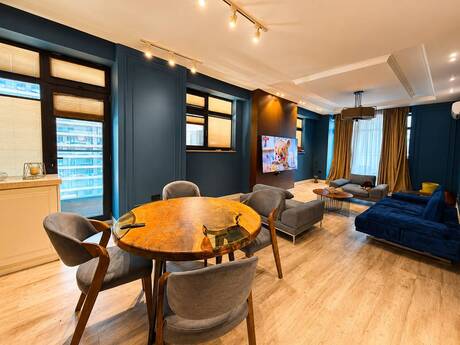 3 otaqlı yeni tikili - 8 Noyabr m. - 145 m²