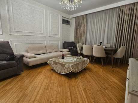 2 otaqlı mənzil, 82 m², 8-ci mikrorayon: 278 000 ₼ 2